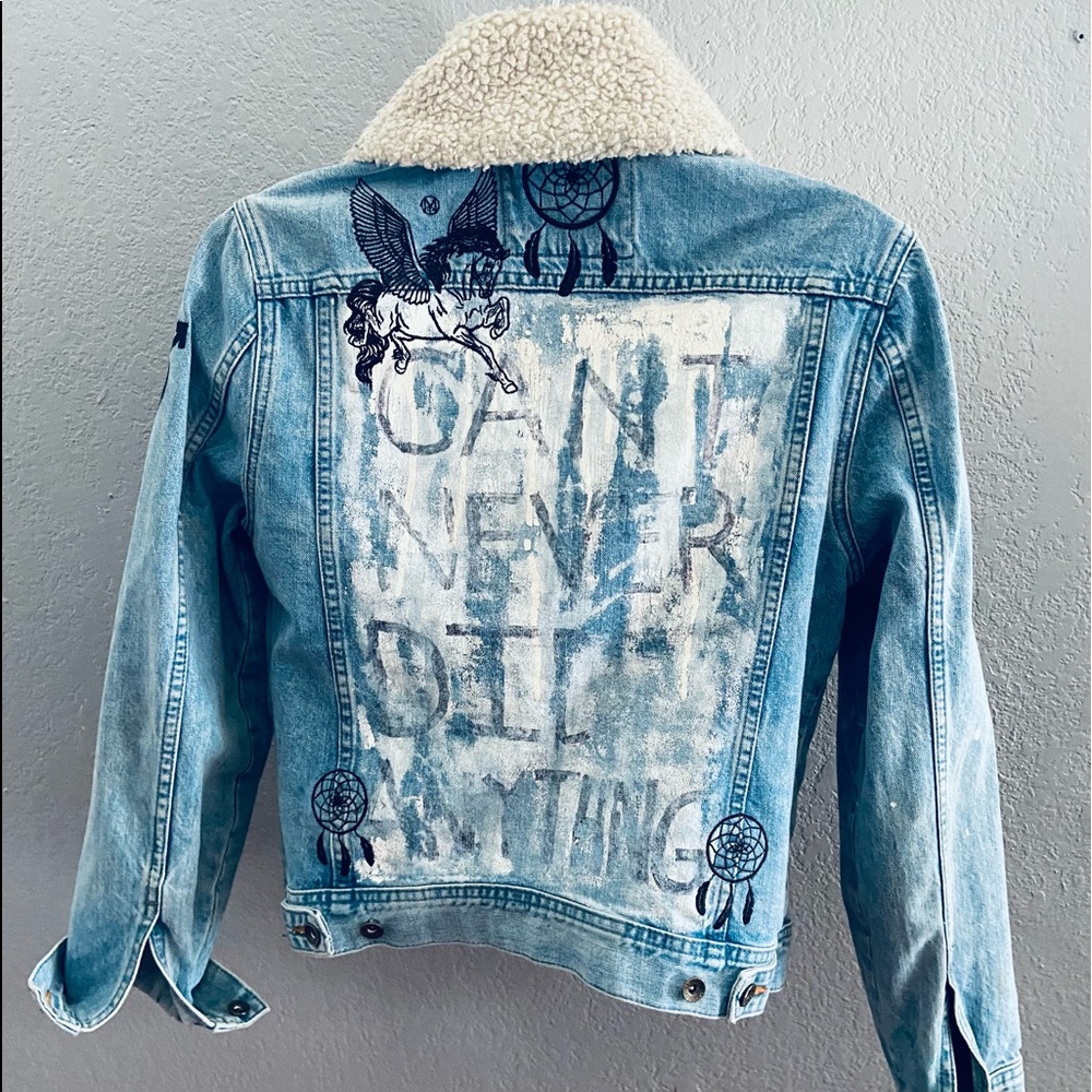 Denim Jacket w/ Sherpa Collar Designed, Painted, & Embroidered by Maison Parker - Picture 4 of 7